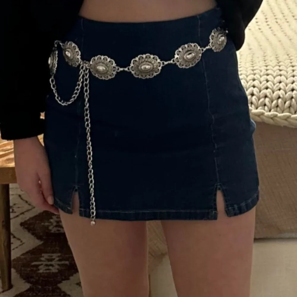 Metal Concho Belt for Women – Western Chain Belt for Dresses & Jeans